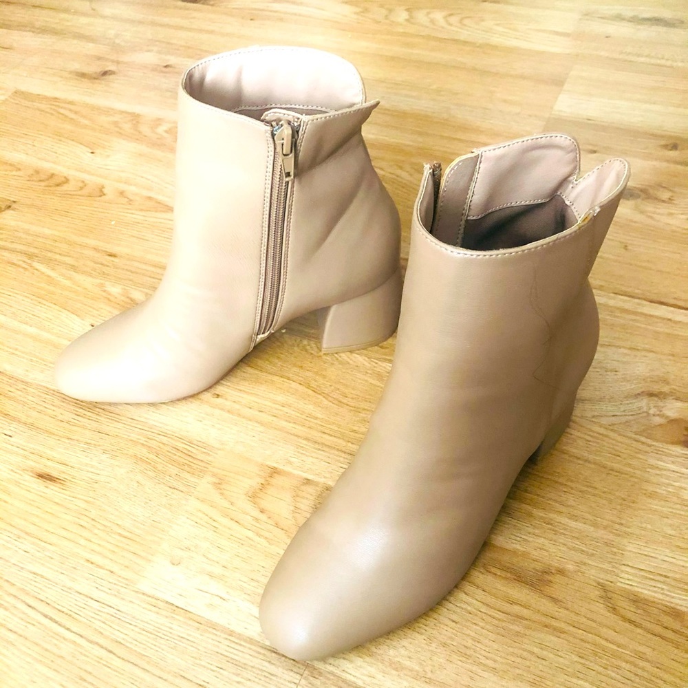Chinese Laundry Women's Davinna Ankle Boot